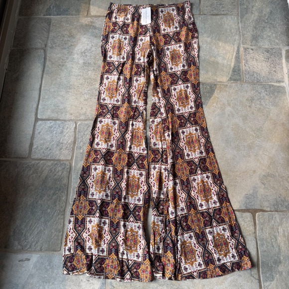 Blushing Heart Windsor Boho Flare Pants Size M NWT Stretchy Fall Festival Style - Picture 2 of 6